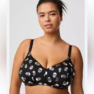 Torrid Lightly Lined Skull Bra Size 42D